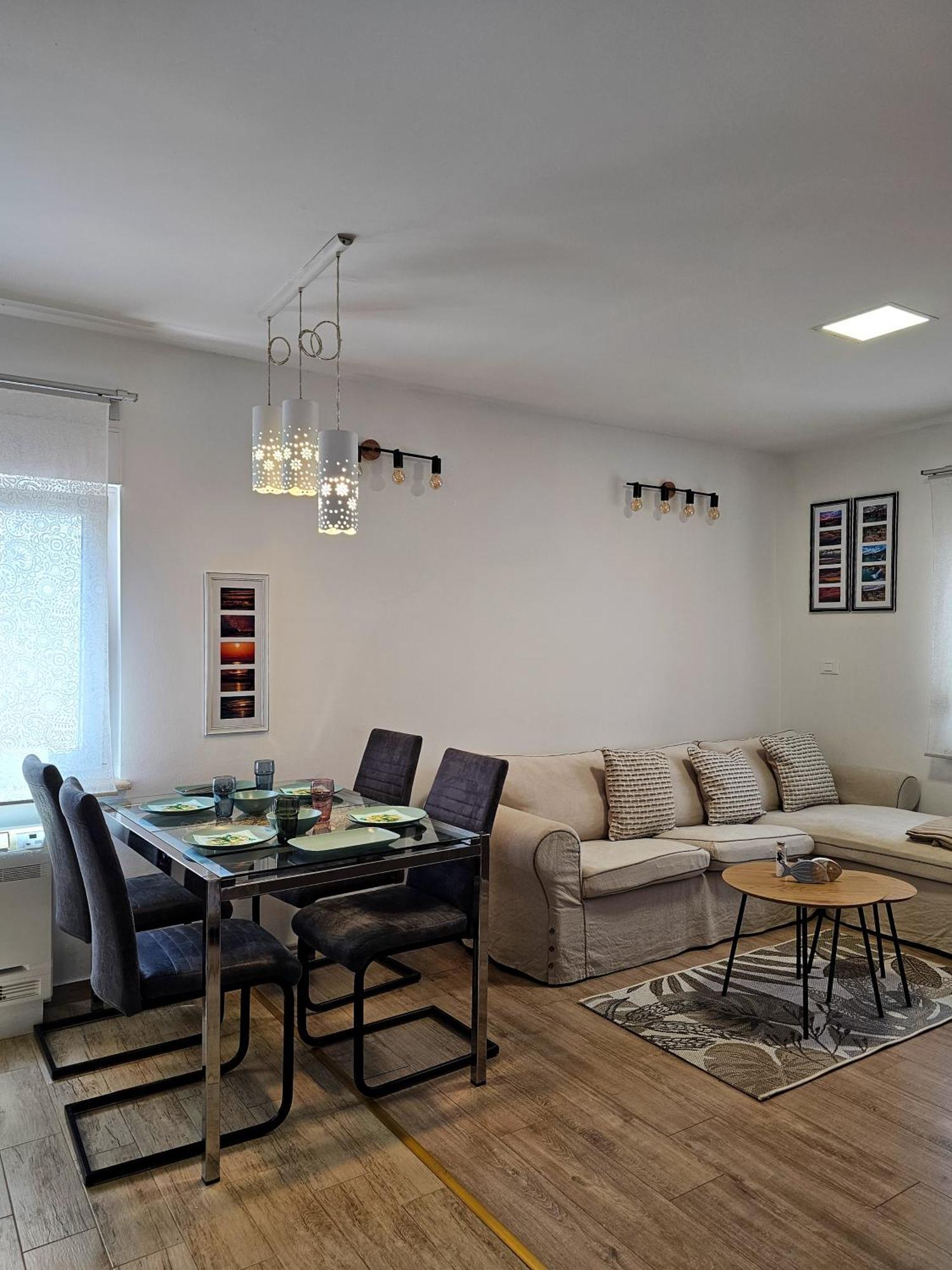 Maki I Mila Apartman Stinjan Pula Exteriör bild