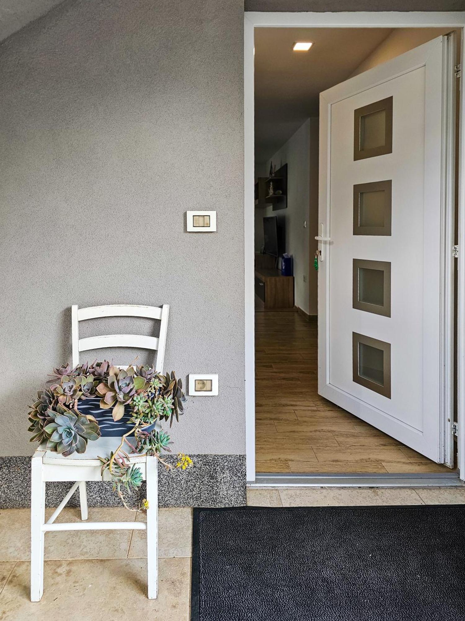 Maki I Mila Apartman Stinjan Pula Exteriör bild
